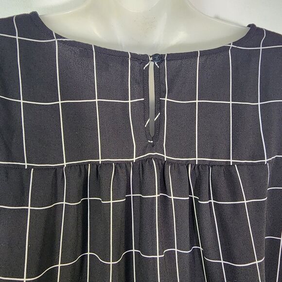 Adrianna Papell Womens Top Medium Black White Plaid Bell Sleeve Keyhole Relaxed - Picture 8 of 11
